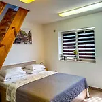 Hotel Marislav Guest house Cesnovice
