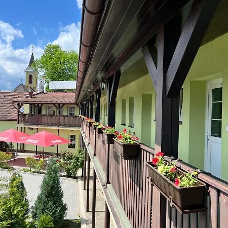Hotel Marislav Guest house Cesnovice