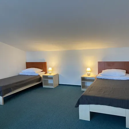 Guest house Hotel Marislav Cesnovice