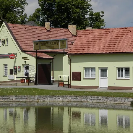 Hotel Marislav 3* Cesnovice
